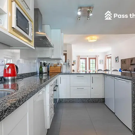 Pass The Keys Amplio Departamento En Appartement Marbellac