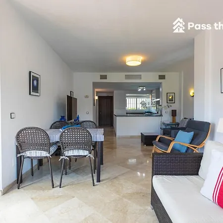 Pass The Keys Amplio Departamento En Appartement