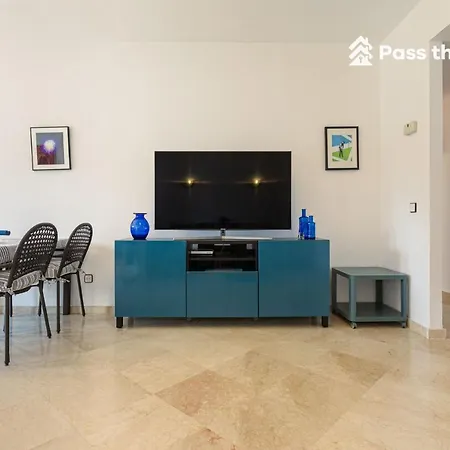 Pass The Keys Amplio Departamento En Appartement *